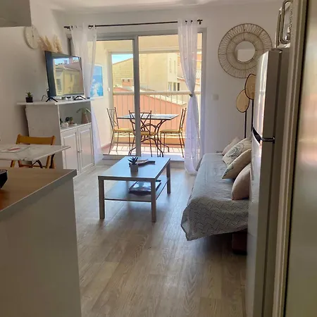 아파트 A 200 M De La Renove Avec Loggia *